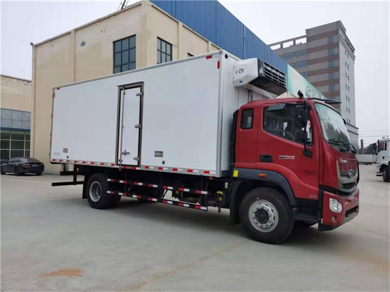 国六福田瑞沃ES5冷藏车6米8