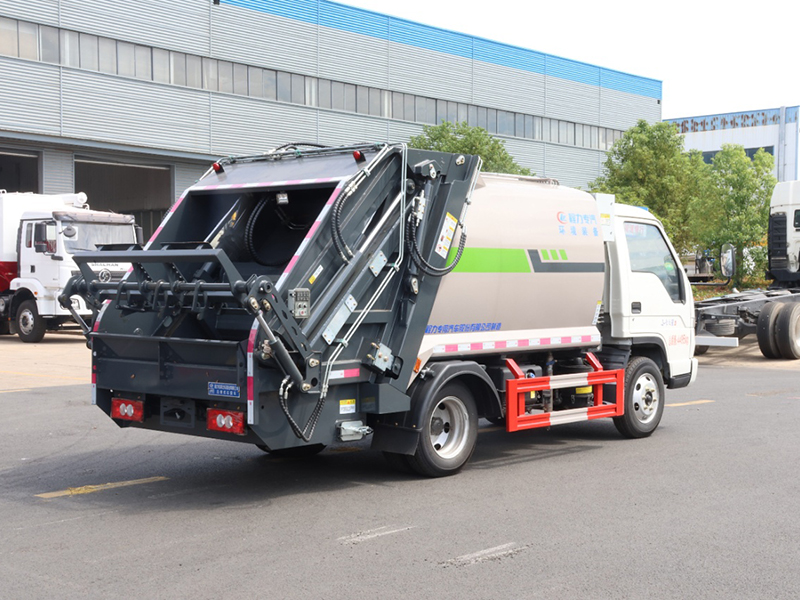 5.8方福田小卡3蓝牌不超重压缩垃圾车