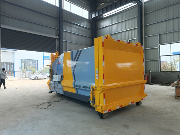 15方挂桶型移动式垃圾压缩站