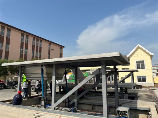 22方景观式移动垃圾压缩站